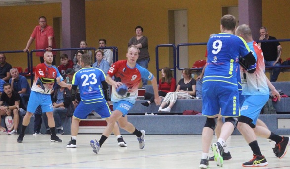 Sportpullover für unsere Lychener Handballer