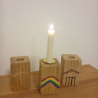 individuell gestaltete Kerzenständer aus Stein