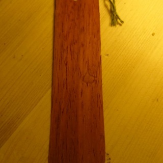 handgefertigtes Lesezeichen aus Holz