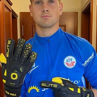 #30 F.C. Hansa Rostock Ben Voll Pre-Match Handschuhe